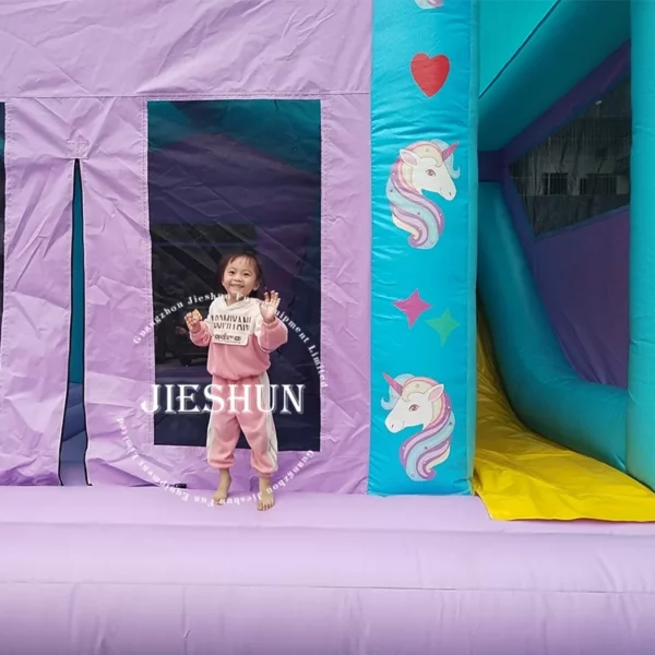 Inflatable bounce house 17 - Image 4